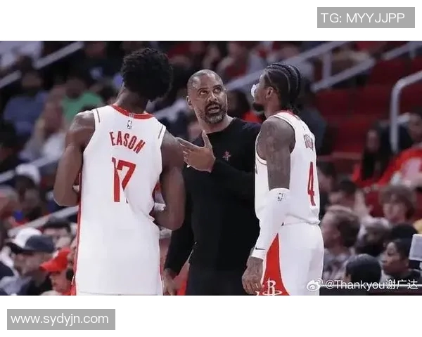 今天火箭与快船对决精彩上演球迷期待激烈碰撞与精彩瞬间